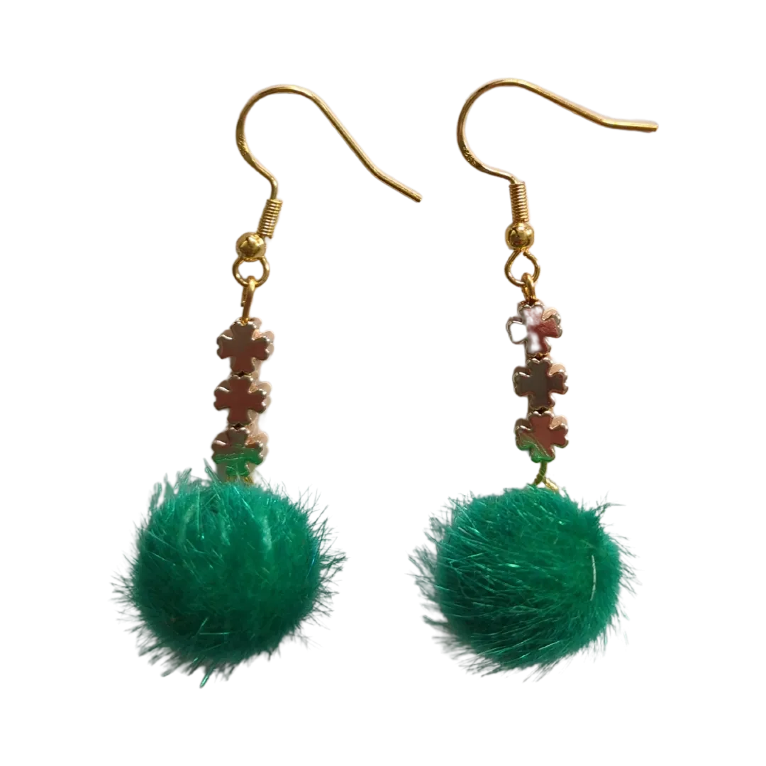 Earrings - 18K Gold Four Leaf Clover Spacer Beads 5x5 mm Metal and green pompom on gold hook