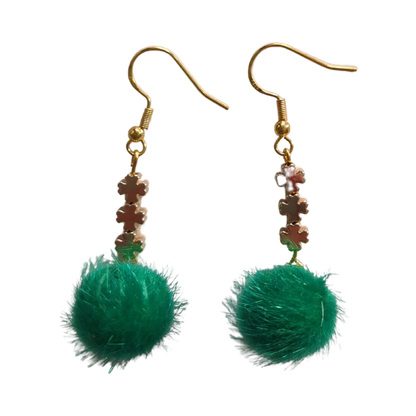 Earrings - 18K Gold Four Leaf Clover Spacer Beads 5x5 mm Metal and green pompom on gold hook